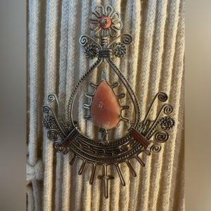 Vintage Pin- worn pinned to a hat, jacket, bag or‎ even as a necklace